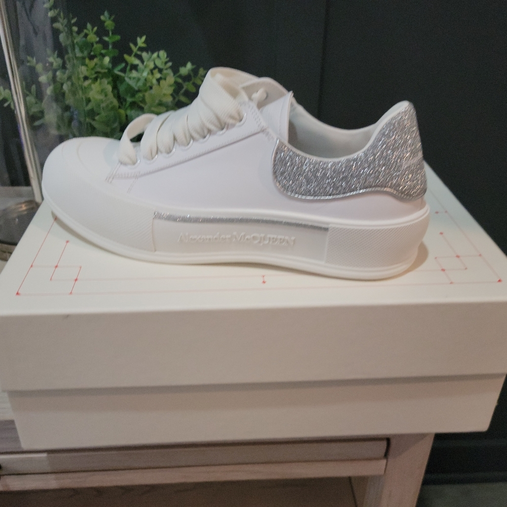 Alexander McQueen White/Silver Sneakers
